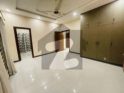 10 Marla Ground Portion For Rent