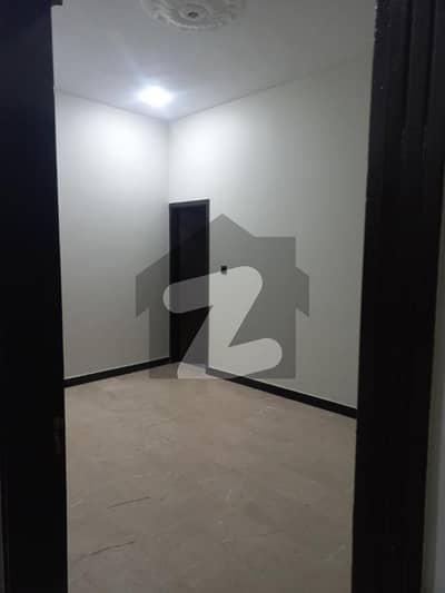 پِیر احمد زمان ٹاؤن - بلاک 1 پِیر احمد زمان ٹاؤن,گداپ ٹاؤن,کراچی میں 4 کمروں کا 5 مرلہ مکان 60.0 ہزار میں کرایہ پر دستیاب ہے۔