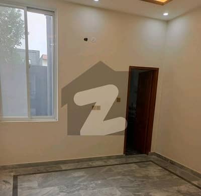 کالج روڈ لاہور میں 5 کمروں کا 5 مرلہ مکان 2.1 کروڑ میں برائے فروخت۔