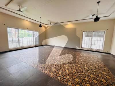 1 Kanal Used Beautiful And Stylish House Up For Sale In Dha2 Islamabad.