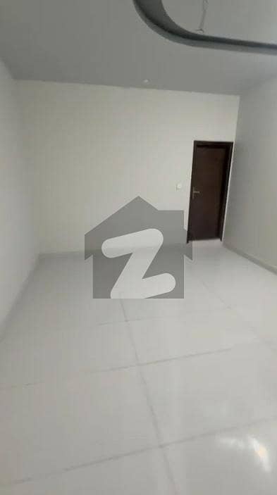 باتھ آئی لینڈ کراچی میں 3 کمروں کا 10 مرلہ زیریں پورشن 6.0 کروڑ میں برائے فروخت۔