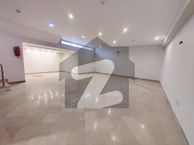 ڈی ایچ اے فیز 4 ڈیفنس (ڈی ایچ اے),لاہور میں 4 مرلہ دفتر 75.0 ہزار میں کرایہ پر دستیاب ہے۔