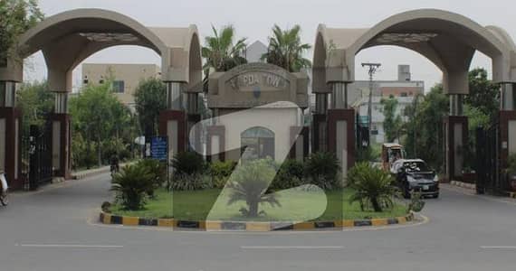 واپڈا ٹاؤن فیز 1 - بلاک ای1 واپڈا ٹاؤن فیز 1,واپڈا ٹاؤن,لاہور میں 1 کنال رہائشی پلاٹ 4.65 کروڑ میں برائے فروخت۔ واپڈا ٹاؤن فیز 1 - بلاک ای1 واپڈا ٹاؤن فیز 1,واپڈا ٹاؤن,لاہور میں 1 کنال رہائشی پلاٹ 4.65 کروڑ میں برائے فروخت۔