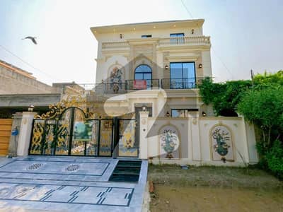 Fair-Priced 10 Marla House Available In Central Park - Block F