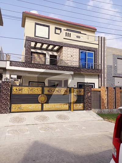 10 Marla Most Beautiful House Available For Sale G Block Prime Location Near To Market And Masjid