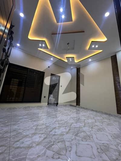 پارک ویو سٹی ۔ تولپ ایکسٹینشن بلاک پارک ویو سٹی,لاہور میں 4 کمروں کا 5 مرلہ مکان 2.35 کروڑ میں برائے فروخت۔