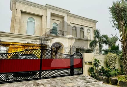 ڈی ایچ اے فیز 5 ڈیفنس (ڈی ایچ اے),لاہور میں 6 کمروں کا 1 کنال مکان 4.5 لاکھ میں کرایہ پر دستیاب ہے۔