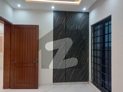 الکبیر ٹاؤن - فیز 2 الکبیر ٹاؤن,رائیونڈ روڈ,لاہور میں 4 کمروں کا 5 مرلہ مکان 2.2 کروڑ میں برائے فروخت۔