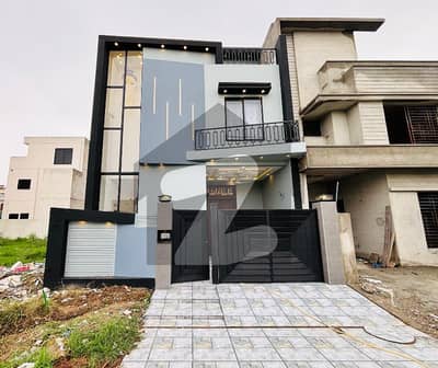 سٹی ہاؤسنگ سوسائٹی گوجرانوالہ میں 4 کمروں کا 5 مرلہ مکان 1.85 کروڑ میں برائے فروخت۔