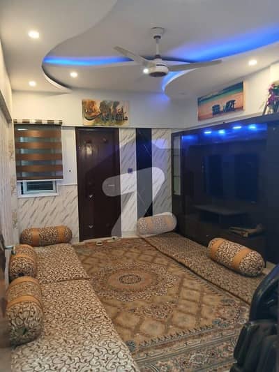 بخاری کمرشل ایریا ڈی ایچ اے فیز 6,ڈی ایچ اے ڈیفینس,کراچی میں 3 کمروں کا 8 مرلہ فلیٹ 4.3 کروڑ میں برائے فروخت۔