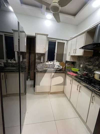 اتحاد کمرشل ایریا ڈی ایچ اے فیز 6,ڈی ایچ اے ڈیفینس,کراچی میں 3 کمروں کا 7 مرلہ فلیٹ 3.3 کروڑ میں برائے فروخت۔