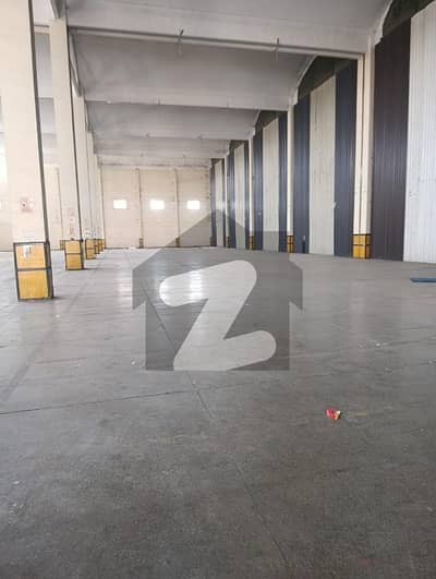 پورٹ قاسم بِن قاسم ٹاؤن,کراچی میں 8 کنال گودام 15.0 لاکھ میں کرایہ پر دستیاب ہے۔