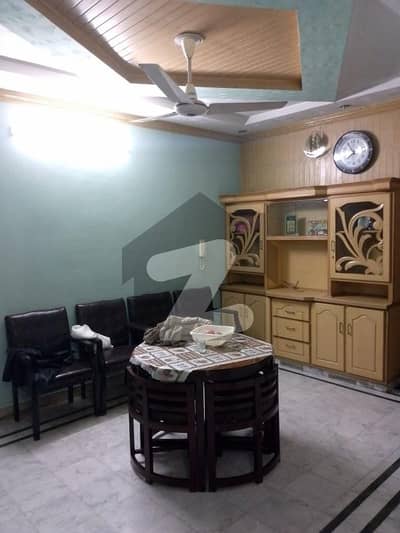 جوہر ٹاؤن فیز 1 - بلاک اے2 جوہر ٹاؤن فیز 1,جوہر ٹاؤن,لاہور میں 2 کمروں کا 4 مرلہ مکان 70.0 ہزار میں کرایہ پر دستیاب ہے۔