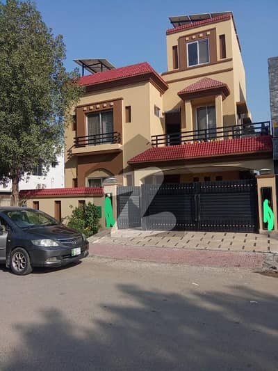 10 Marla brand new house for sale in Bahria town Lahore