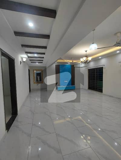 عسکری 11 ۔ سیکٹر بی اپارٹمنٹس عسکری 11,عسکری,لاہور میں 3 کمروں کا 10 مرلہ فلیٹ 3.1 کروڑ میں برائے فروخت۔