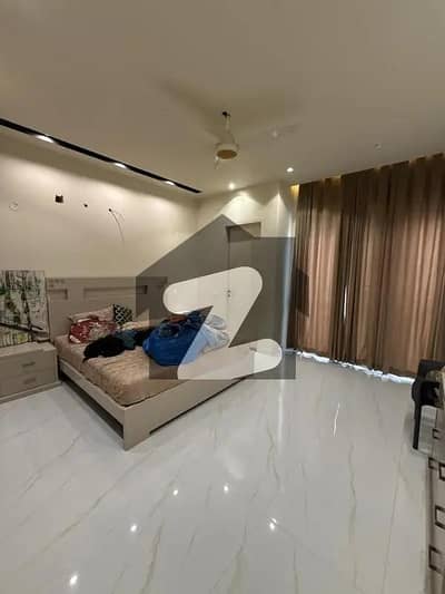 10 Marla House Available For Rent In Bahria Town Lahore