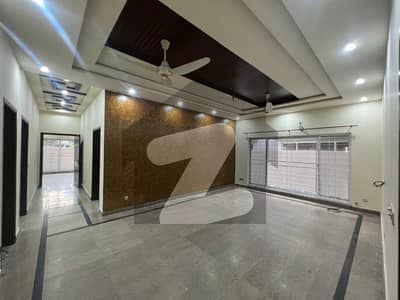 1 Kanal Full House For Rent In DHA Phase 8 Ex Park View