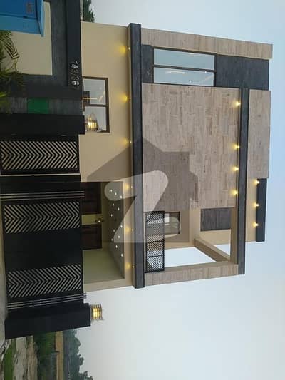 بحریہ نشیمن لاہور میں 3 کمروں کا 5 مرلہ مکان 1.8 کروڑ میں برائے فروخت۔