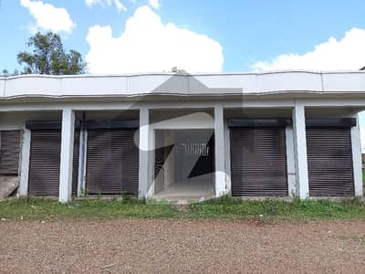 پسرور روڈ گوجرانوالہ میں 5 مرلہ عمارت 2.5 کروڑ میں برائے فروخت۔