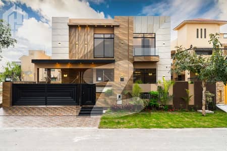 1 KANAL ULTRA MODERN DESIGN BUNGALOW FOR SALE IN DHA PHASE 7 NEAR TO RAYA.