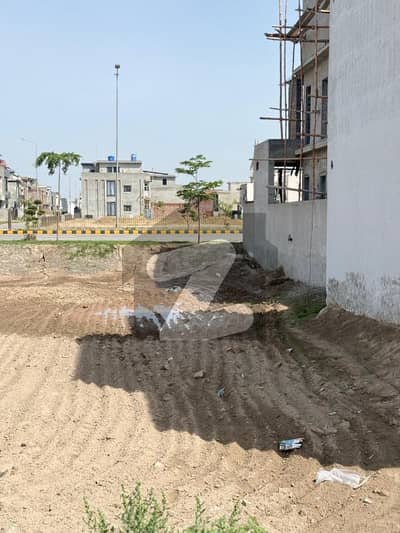 پارک ویو سٹی ۔ پلاٹینم بلاک پارک ویو سٹی,لاہور میں 10 مرلہ رہائشی پلاٹ 1.1 کروڑ میں برائے فروخت۔