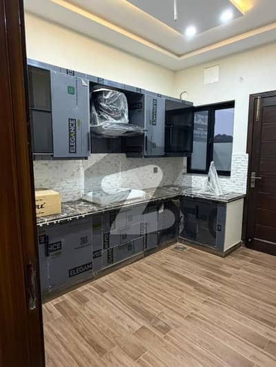 اتحاد ٹاؤن فیز ١ اتحاد ٹاؤن,رائیونڈ روڈ,لاہور میں 4 کمروں کا 10 مرلہ مکان 5.95 کروڑ میں برائے فروخت۔