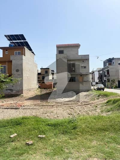 Affordable Prime Location Residential Plot Available For sale In Park View City - Silver Block