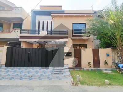 واپڈا ٹاؤن فیز 1 - بلاک ایف2 واپڈا ٹاؤن فیز 1,واپڈا ٹاؤن,لاہور میں 5 کمروں کا 10 مرلہ مکان 5.75 کروڑ میں برائے فروخت۔