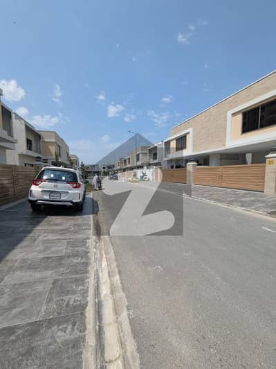 عسکری 10 - سیکٹر ایس عسکری 10,عسکری,لاہور میں 5 کمروں کا 17 مرلہ مکان 10.5 کروڑ میں برائے فروخت۔