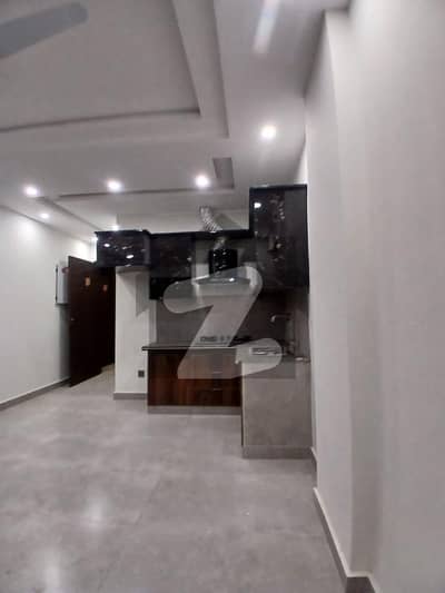 بحریہ ٹاؤن قائد بلاک بحریہ ٹاؤن سیکٹر ای,بحریہ ٹاؤن,لاہور میں 1 کمرے کا 2 مرلہ فلیٹ 40.0 ہزار میں کرایہ پر دستیاب ہے۔