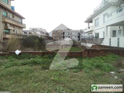 آئی ۔ 11 اسلام آباد میں 4 مرلہ رہائشی پلاٹ 1.3 کروڑ میں برائے فروخت۔