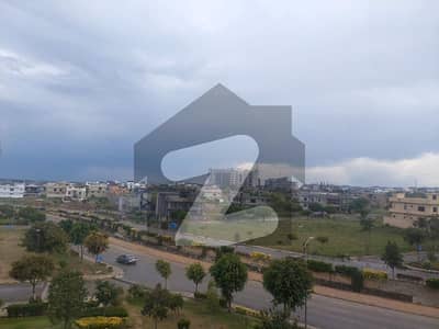 ٹاپ سٹی 1 - بلاک ڈی ٹاپ سٹی 1,اسلام آباد میں 10 مرلہ رہائشی پلاٹ 1.5 کروڑ میں برائے فروخت۔