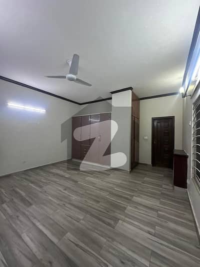 CORNER HOUSE FOR SALE