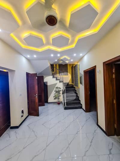 5 Marla Double Unite House Available For Sale