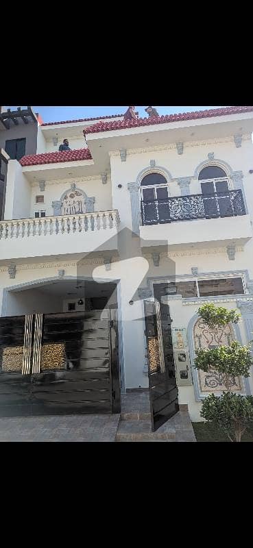 اتحاد ٹاؤن فیز ١ اتحاد ٹاؤن,رائیونڈ روڈ,لاہور میں 4 کمروں کا 5 مرلہ مکان 2.9 کروڑ میں برائے فروخت۔