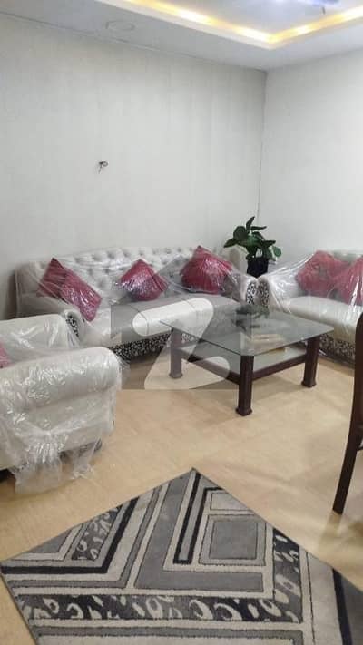 5 MARLA USED HOUSE ON GOOD LOCATION OF GULBERG LAHORE FOR SALE