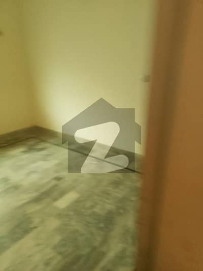 6 Marla Upper Portion In Stunning Peshawar Road Is Available For rent