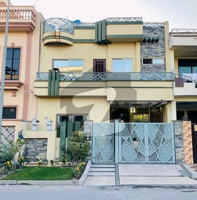 سٹی ہاؤسنگ سوسائٹی گوجرانوالہ میں 4 کمروں کا 5 مرلہ مکان 1.65 کروڑ میں برائے فروخت۔