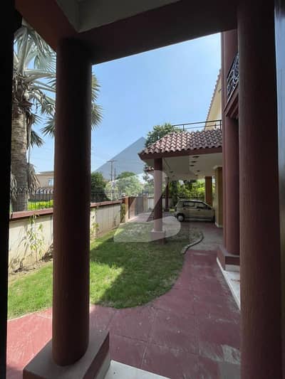 ڈی ایچ اے فیز 3 ڈیفنس (ڈی ایچ اے),لاہور میں 5 کمروں کا 1 کنال مکان 5.8 کروڑ میں برائے فروخت۔