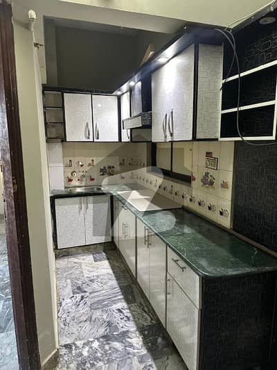 گلستانِِ جوہر ۔ بلاک 9 گلستانِ جوہر,کراچی میں 2 کمروں کا 3 مرلہ فلیٹ 37.0 لاکھ میں برائے فروخت۔