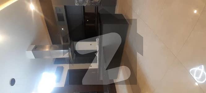 ڈی ایچ اے فیز 8 ڈی ایچ اے ڈیفینس,کراچی میں 6 کمروں کا 1 کنال مکان 22.5 کروڑ میں برائے فروخت۔