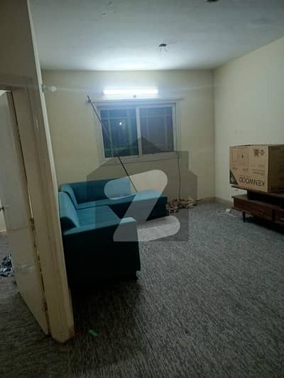 2 BED LOUNGE PORTION AVAILABLE FOR RENT