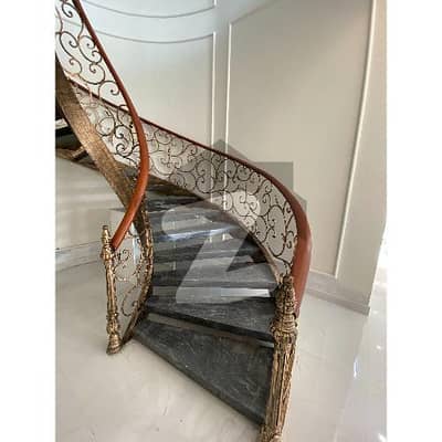 نیول اینکریج اسلام آباد میں 5 کمروں کا 1 کنال مکان 9.5 کروڑ میں برائے فروخت۔