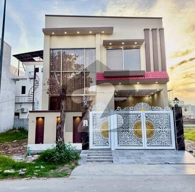 سٹی ہاؤسنگ سوسائٹی گوجرانوالہ میں 4 کمروں کا 5 مرلہ مکان 1.9 کروڑ میں برائے فروخت۔