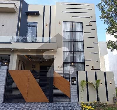 سٹی ہاؤسنگ سوسائٹی گوجرانوالہ میں 4 کمروں کا 5 مرلہ مکان 2.15 کروڑ میں برائے فروخت۔