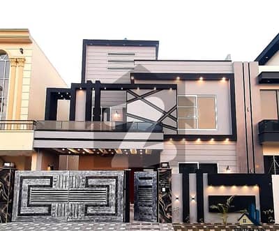 سٹی ہاؤسنگ سوسائٹی گوجرانوالہ میں 5 کمروں کا 10 مرلہ مکان 3.9 کروڑ میں برائے فروخت۔