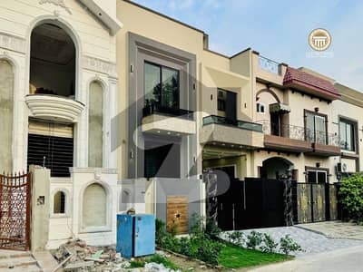 سٹی ہاؤسنگ سوسائٹی گوجرانوالہ میں 4 کمروں کا 5 مرلہ مکان 2.45 کروڑ میں برائے فروخت۔