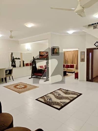 بحریہ ٹاؤن - پریسنٹ 31 بحریہ ٹاؤن کراچی,کراچی میں 3 کمروں کا 9 مرلہ مکان 90.0 ہزار میں کرایہ پر دستیاب ہے۔