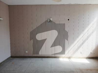 Askari 1 Apartment 3 Bedroom Available For Sale 2nd Floor