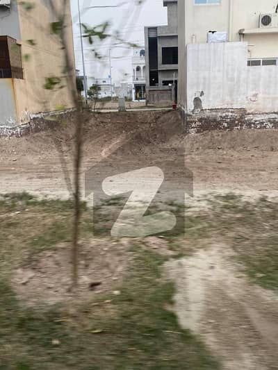 Prime Location 5 Marla Residential Plot For sale In Park View City